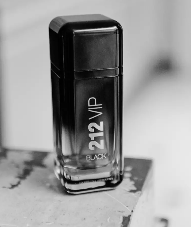 CAROLINA HERRERA 212 VIP BLACK EDP 100ML