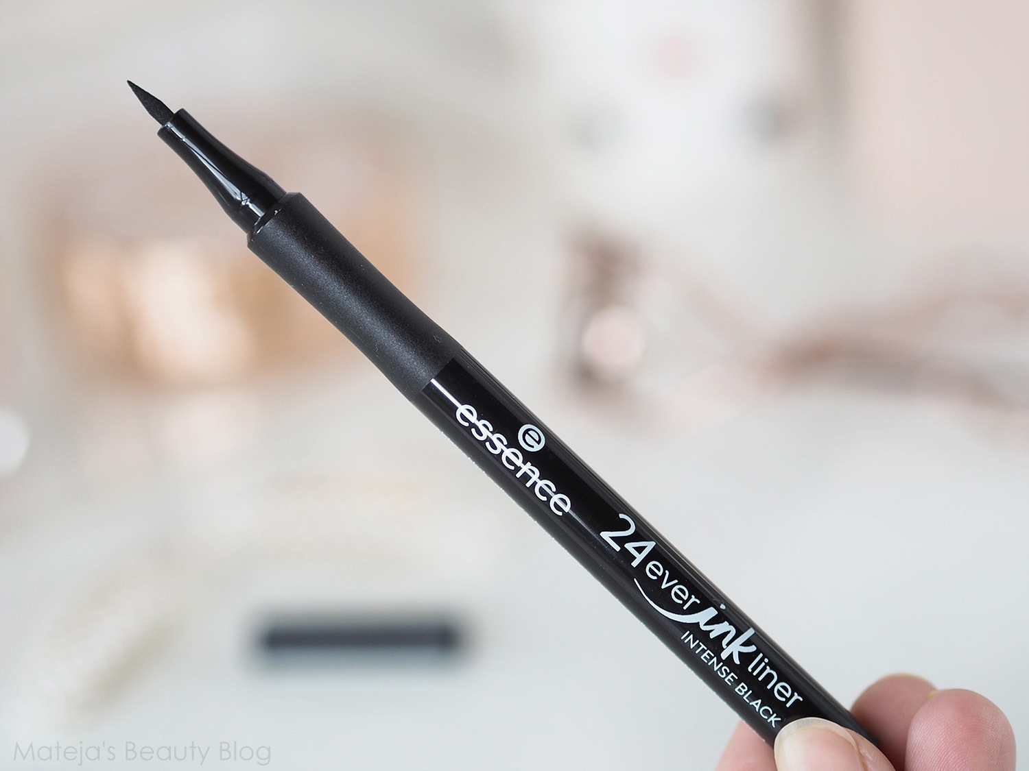 ESSENCE 24EVER INK LINER 1,2ml Sentrum Pharmacy