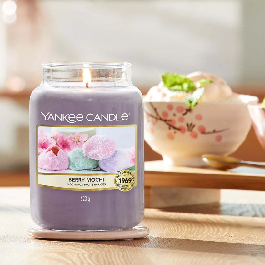 YANKEE CANDLE BERRY MOCHI 623G